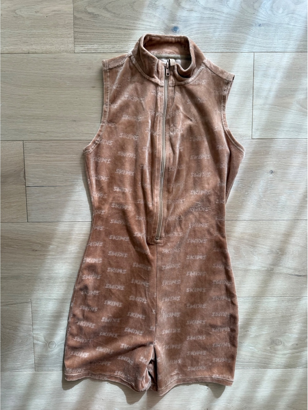 SKIMS Logo Velour Short Onesie Camel Brown Size S Zip Front Romper
